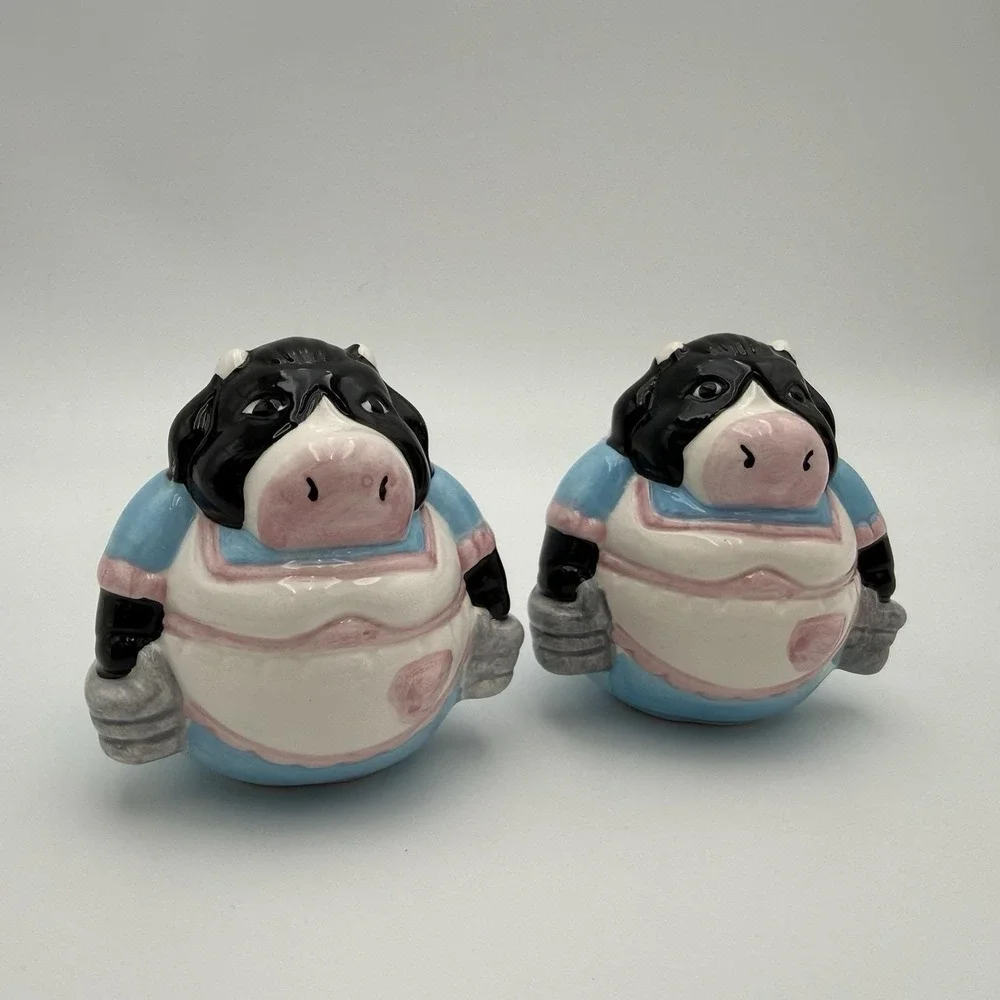 Vintage Milk Carton and‎ Cow Salt And Pepper Shakers Set Anthropomorhic 1990s